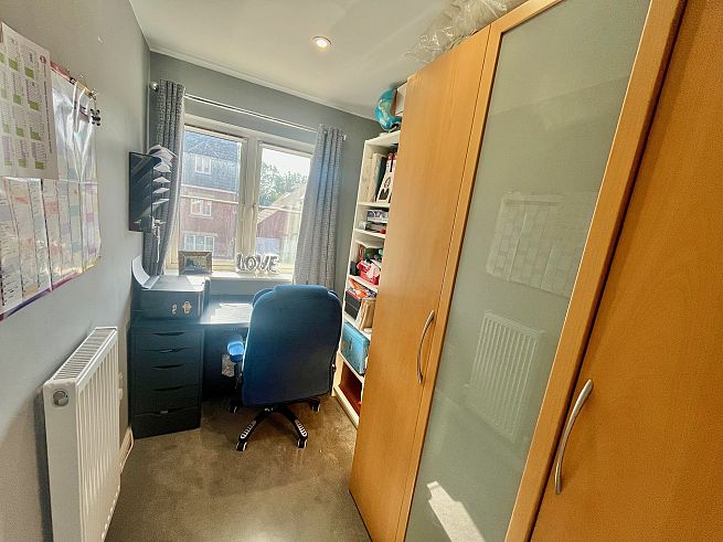 34 Wood End Close, Sharnbrook